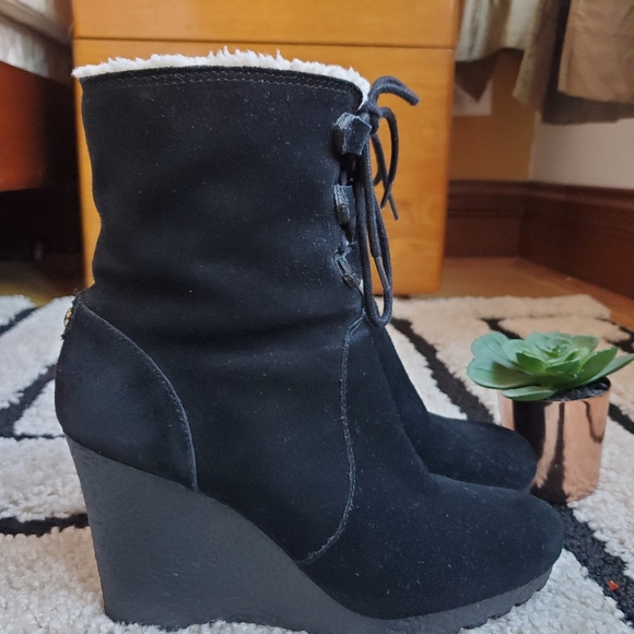 Michael Kors suede boots. - Picture 4 of 7